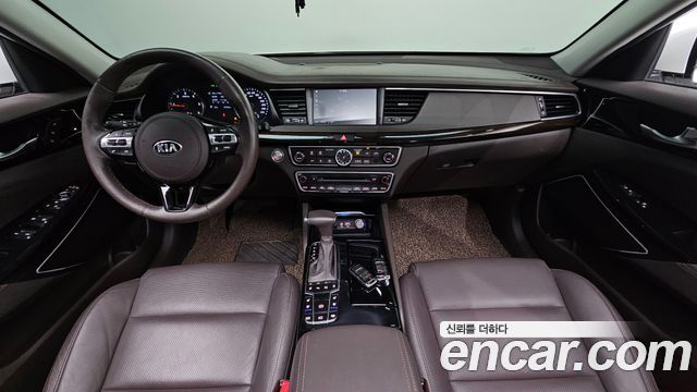 Kia K7 2018 — photo 10