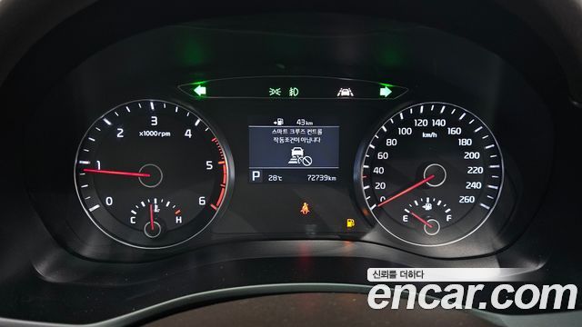 Kia K7 2018 — photo 11