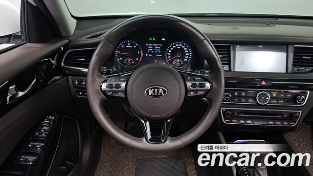 Kia K7 2018 — photo 18