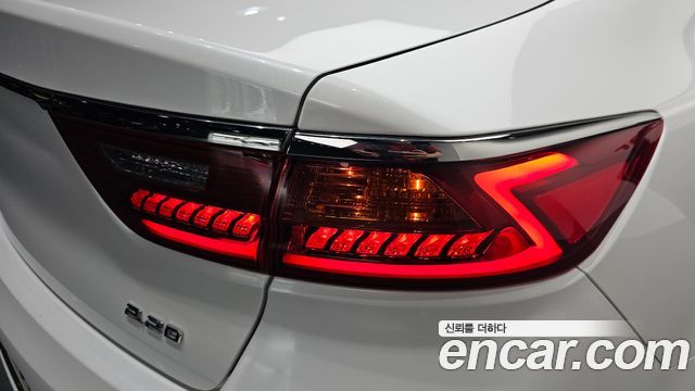Kia K7 2018 — photo 9