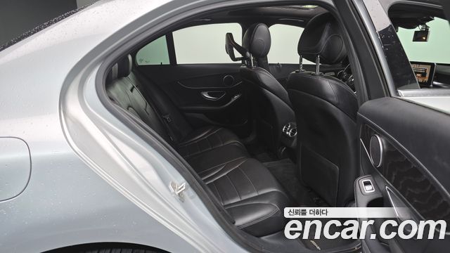 Mercedes-Benz C-Class 2016 — photo 11