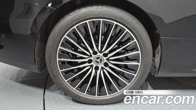 Mercedes-Benz CLE-Class 2025 — photo 7