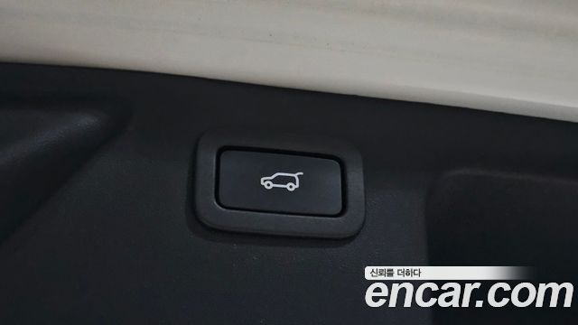 Land Rover Discovery Sport 2017 — photo 20