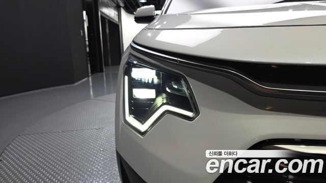 Kia Niro 2024 — photo 8
