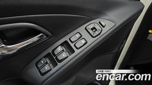 Hyundai Tucson 2011 — photo 17