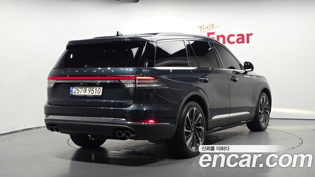 Lincoln Aviator 2022 — photo 2