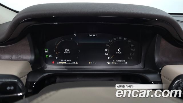 Lincoln Aviator 2022 — photo 11