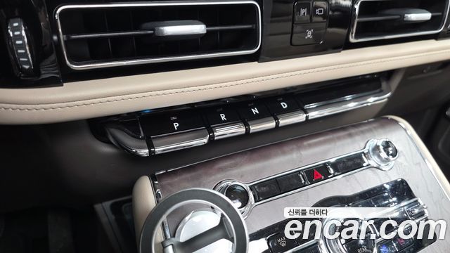 Lincoln Aviator 2022 — photo 12