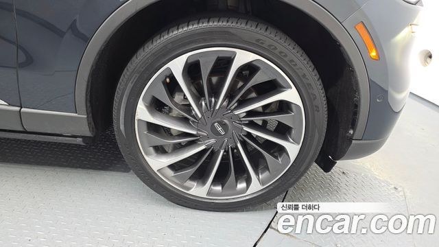 Lincoln Aviator 2022 — photo 7