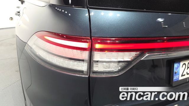 Lincoln Aviator 2022 — photo 9