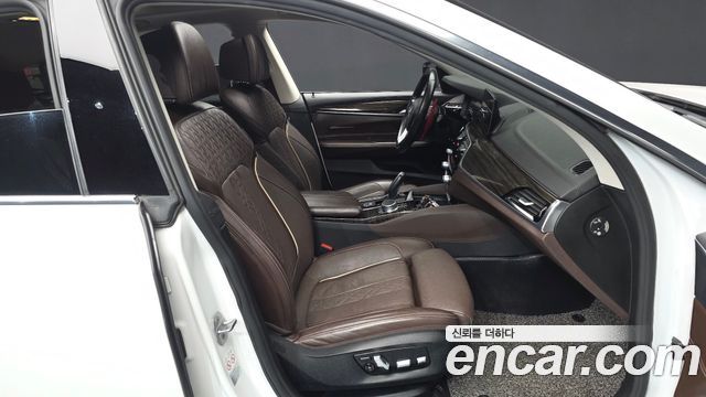 BMW Gran Turismo 2019 — photo 17
