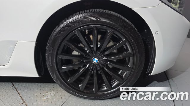 BMW Gran Turismo 2019 — photo 7