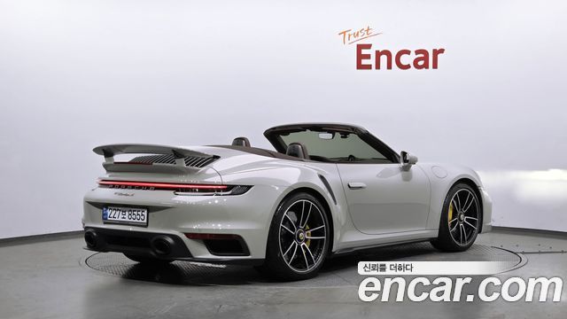 Porsche 911 2024 — photo 2