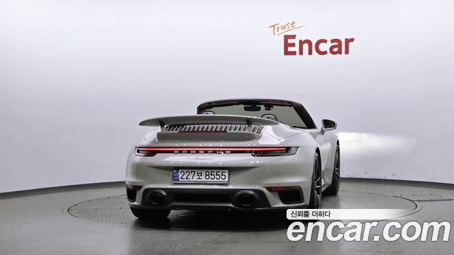 Porsche 911 2024 — photo 4