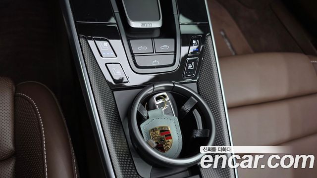 Porsche 911 2024 — photo 17