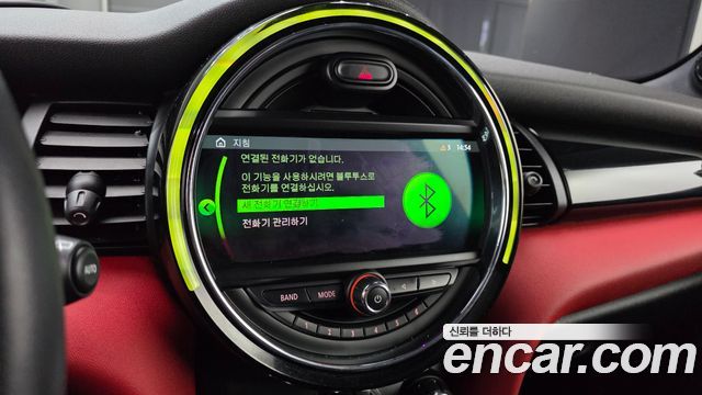 Mini Cooper 2020 — photo 21