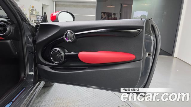 Mini Cooper 2020 — photo 15