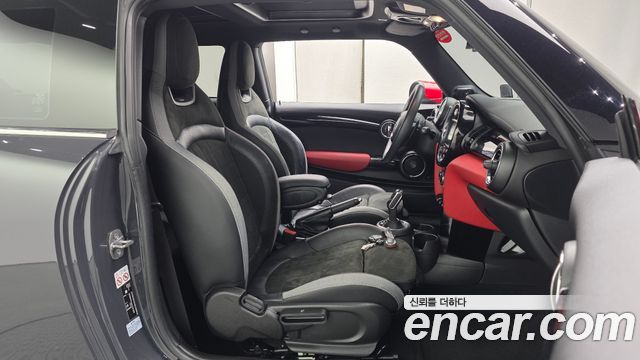 Mini Cooper 2020 — photo 16