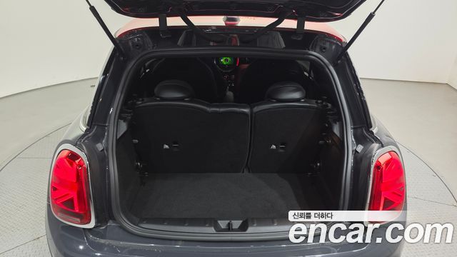 Mini Cooper 2020 — photo 30