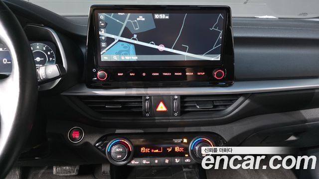 Kia K3 2022 — photo 23