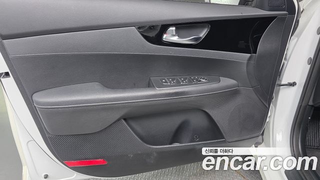 Kia K3 2022 — photo 14