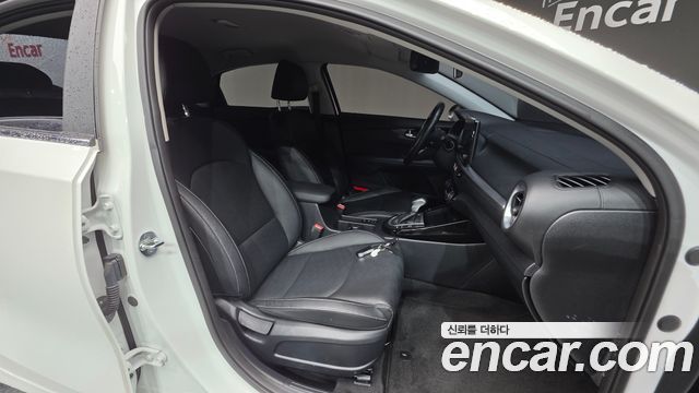 Kia K3 2022 — photo 31