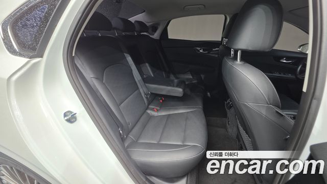 Kia K3 2022 — photo 34