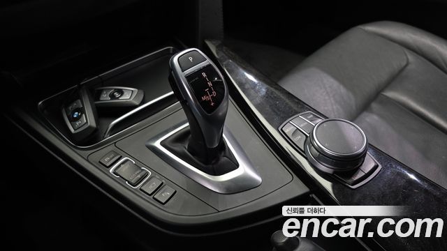 BMW 4-Series 2018 — photo 12