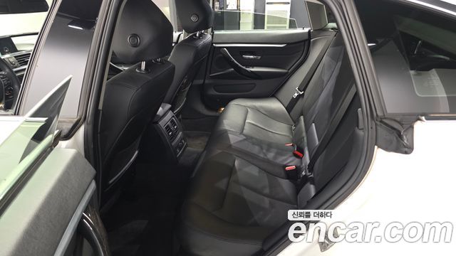 BMW 4-Series 2018 — photo 18