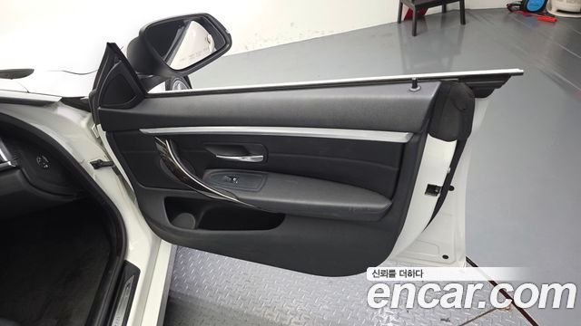 BMW 4-Series 2018 — photo 14