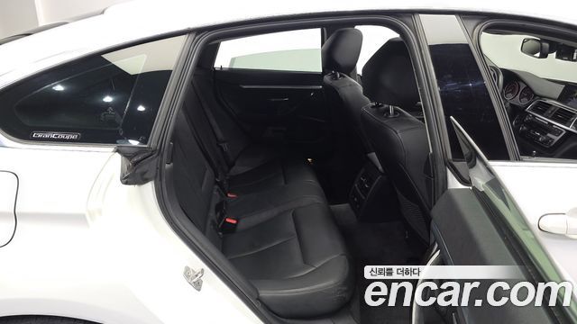 BMW 4-Series 2018 — photo 16