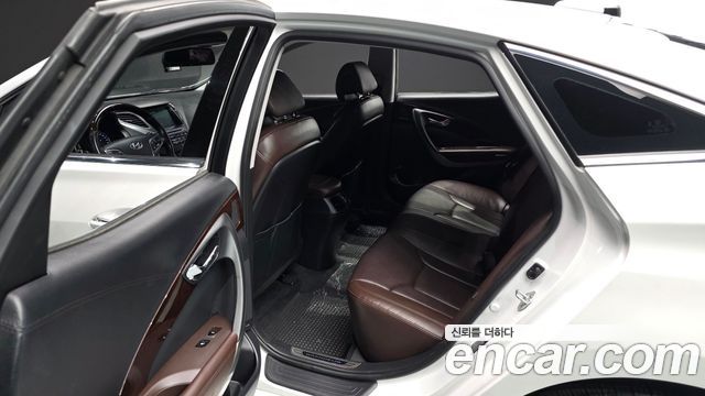 Hyundai Grandeur 2017 — photo 12