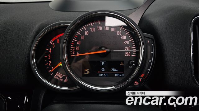 Mini Countryman 2020 — photo 11