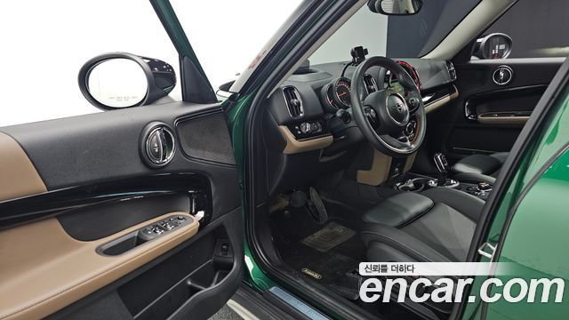 Mini Countryman 2020 — photo 17