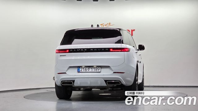 Land Rover Range Rover Sport 2025 — photo 4