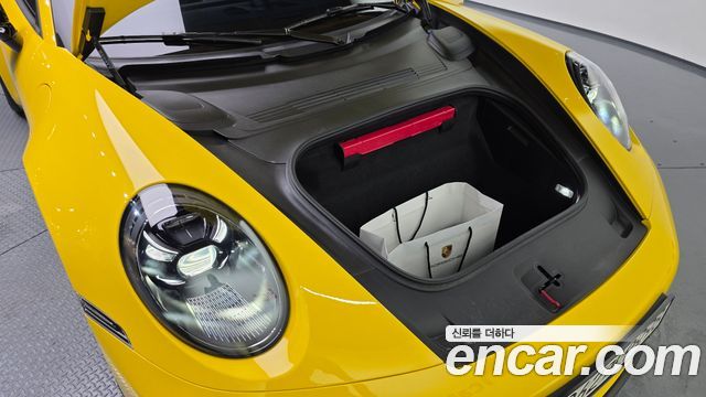 Porsche 911 2024 — photo 6
