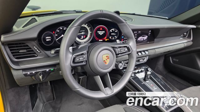 Porsche 911 2024 — photo 13