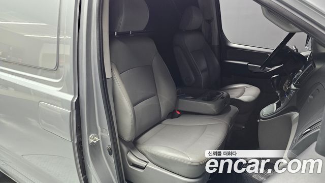 Hyundai Starex 2020 — photo 11