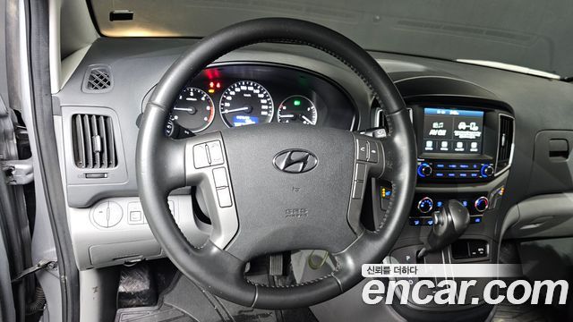 Hyundai Starex 2020 — photo 12