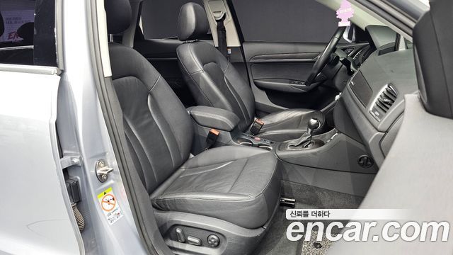 Audi Q3 2015 — photo 11