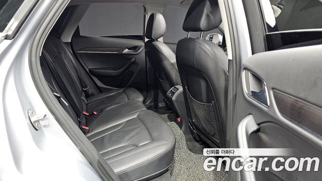 Audi Q3 2015 — photo 12