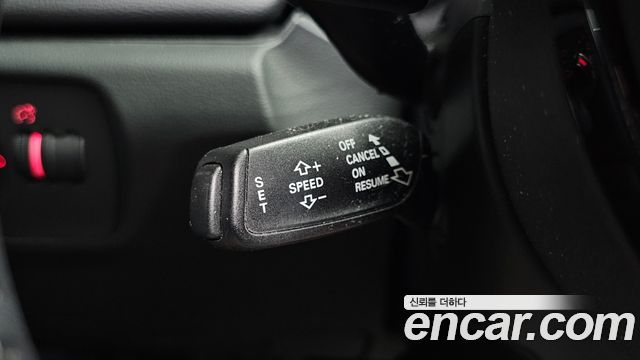 Audi Q3 2015 — photo 13