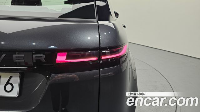 Land Rover Range Rover Evoque 2026 — photo 19