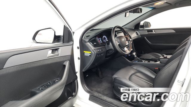 Hyundai Sonata 2019 — photo 13