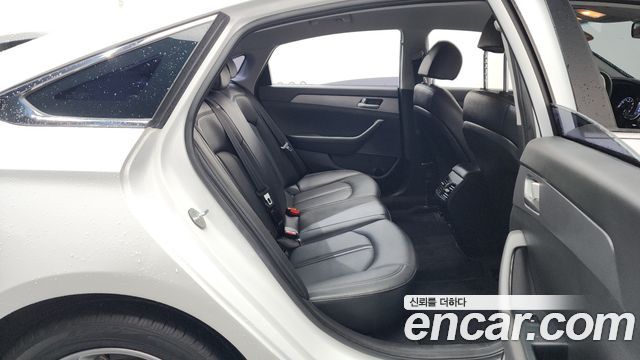 Hyundai Sonata 2019 — photo 17
