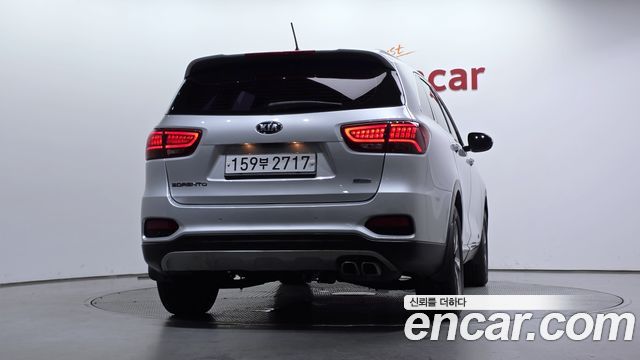Kia Sorento 2018 — photo 4