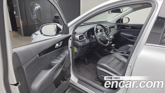 Kia Sorento 2018 — photo 13