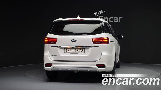 Kia Canival 2019 — photo 4