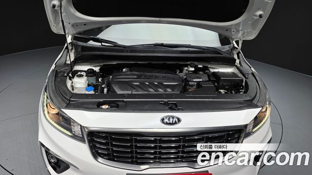 Kia Canival 2019 — photo 6