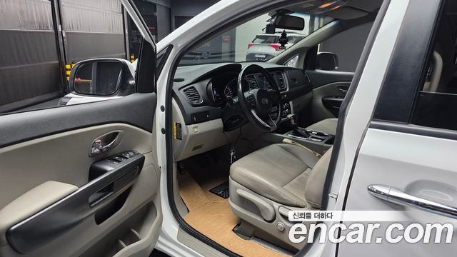 Kia Canival 2019 — photo 10